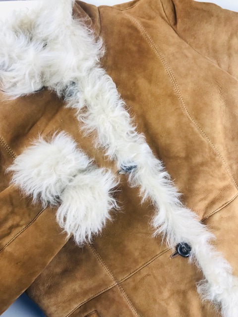 kożuszkowa skórzana kurtka Massimo Dutti 