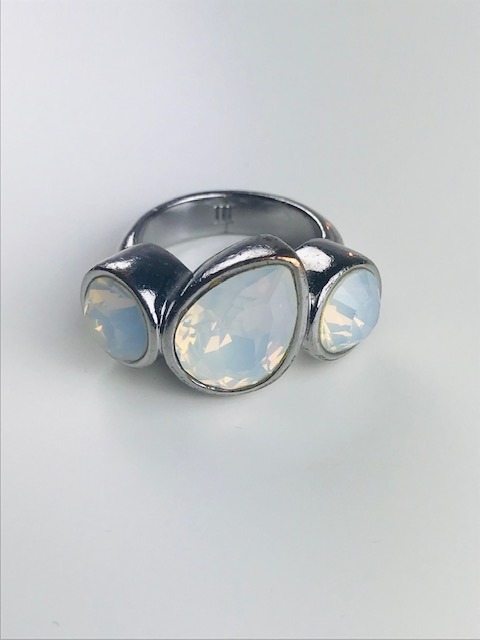 pierścionek z trzema oczkami DYRBERGKERN 