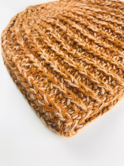 ręcznie wydziergana czapka