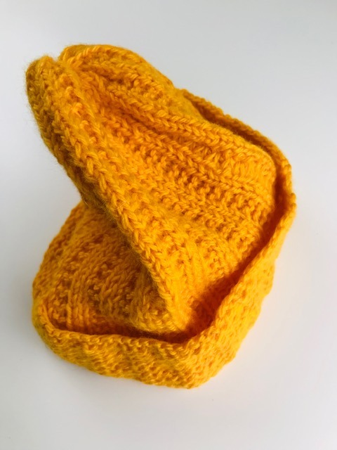 ręcznie wydziergana czapka