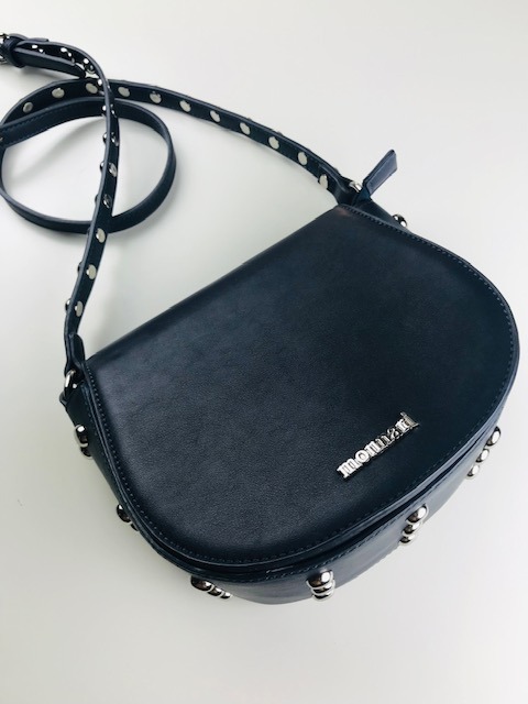 mini listonoszka z ćwiekami monnari