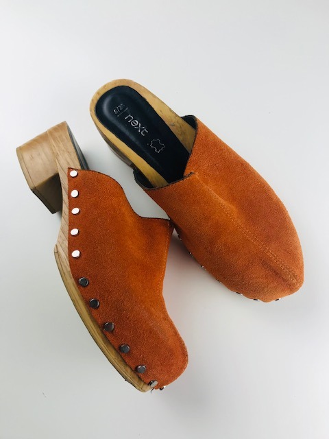 zamszowe chodaki next